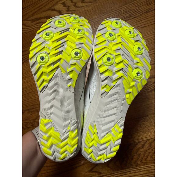 Brooks Draft XC Running Shoe Size 5.5